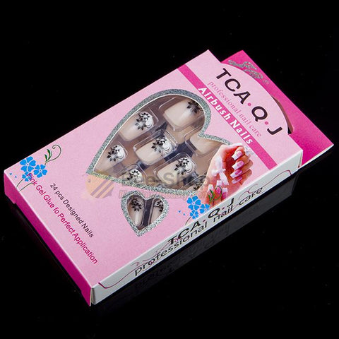 False Nail Art With Glue